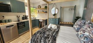 Overflowing Life - Accommodation near Paarl Gim - 1