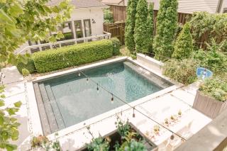 Historic Gem 4 BR with POOL walk to all hotspots - 2