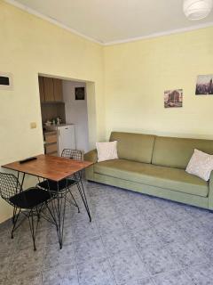 Elias Guest House - Saranda - 3