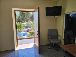 Elias Guest House - 6