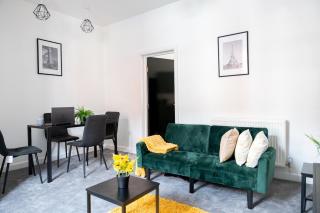 Stylish 3-Bed 15min to Manchester City Centre - 9
