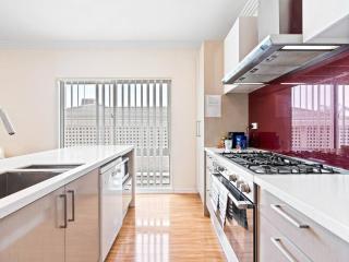 3br 2 Bth No Stairs Aircon Big Athelstone Home - 7