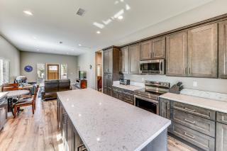 Peaceful Riverside Home with Patio, 7 Mi to Downtown - Riverside - 9