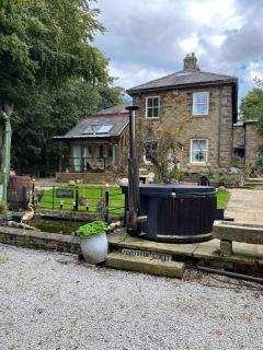 Fitzys Coach House - Wellness Retreat - 1