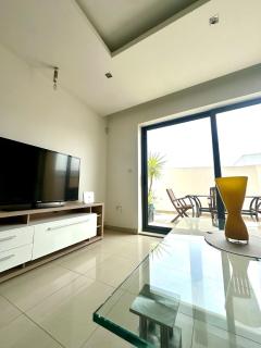 Luxury penthouse 170 meters from the sea in Balluta Bay - 2