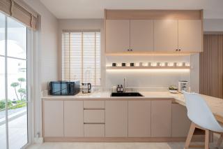 White Wood Family Villa, 5 Kingbeds, 12 mins airport - 1