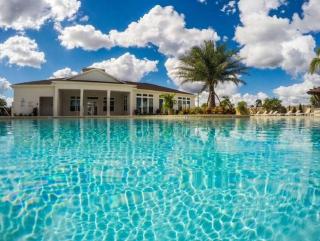 3 Bedroom Townhouse In Luxury Resort, Sleeps 8, 10 Min To Disney! - 0