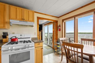 Sunset Shores - Waters Edge Cottage #2 by Simple Life Rentals - Baileys Harbor - 6