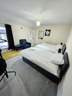 Oswaldtwistle Spacious 3 Bedroom Two Bath - Oswaldtwistle - 1