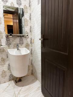 Serene 2BR Escape, Islamabad - Islamabad - 6