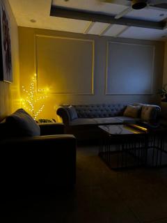 Serene 2BR Escape, Islamabad - Islamabad - 5