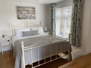 2 Guests - Studio - Ideal for Goodwood & Beach - Pagham - 4