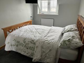 Wheatsheaf Flat - - 5