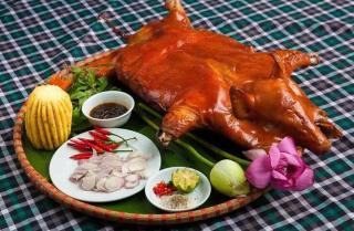 Nam Pé Tày Homestay - View hồ Ba Bể - 5