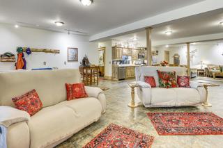 On-Site Trails Rock River Retreat in Jefferson! - 3