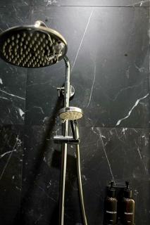 Spot 43 Cafe and Hotel - 1