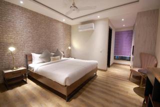 Luxury 1BR Apartment - Prime Location at The Opus - 6