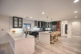 Mardon 4000sf Pool Villa with Sauna Theater - 4