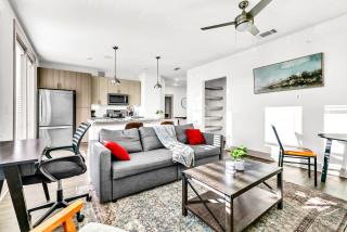 Bright 2BD 2BA Suite Gym and Pool City Center Stay - Fort Worth - 8