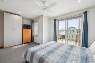 Villa with resort amenities - 5