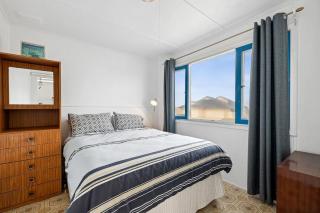 Vintage Ledge Point Beach Shack - 5