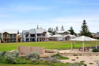 Reef View, Ledge Point beachfront - 5