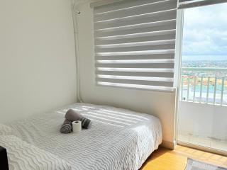 Sunshine at Grace nr BGC - Manila - 4