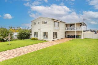 Saltwater Sanctuary, by the sea - 8