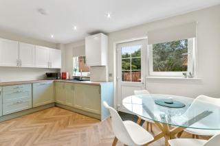 Entire Home in Renfrewshire - 8