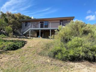 The Fish Bowl central to everything Ledge Point - 0