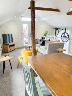 The Mews Pet Friendly and Parking - Petworth - 0