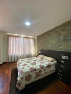 Habitación con baño privado en casa compartida - Cochabamba - 0