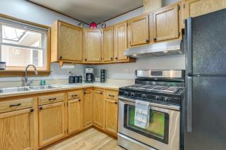 Dock Access and Nearby Beach Higgins Lake Retreat! - 4