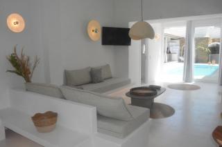 Renthousetinos - Tinos - 1