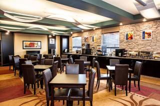 Best Western Plus The Inn at St Albert - St. Albert - 7