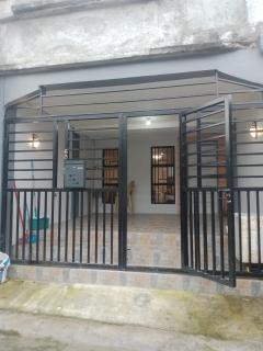 Transient house in deca clark - Angeles - 2