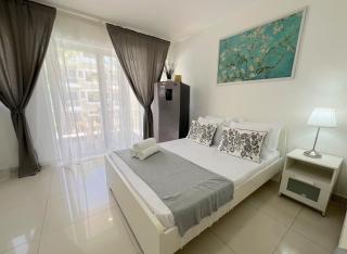 Great apartment with pool - 1