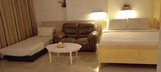 Golden Suites at Times square - 6