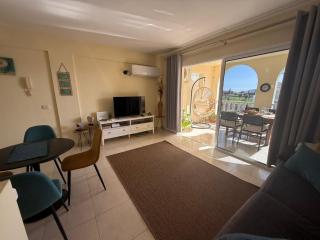 Mona's Point Tenerife - Aircon, private parking and heated pool - 1