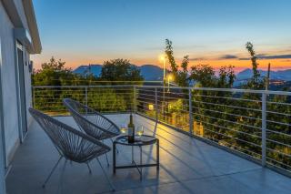 Villa Romantica con Bosco sulla Strada dei Vini - Chiusano di San Domenico - 9