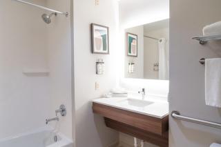 Holiday Inn Hou Energy Corridor Eldridge by IHG - Houston - 6