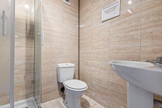 Stylish 10 Bed - Contractor Deal- Discounts - Private Parking - Bristol - 3