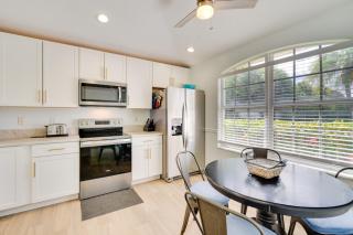 4 Mi to Beaches: Fort Myers Escape w/ Patio - 5