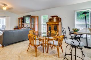 4 Mi to Beaches: Fort Myers Escape w/ Patio - 2
