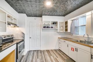 1 Mi to Broadway at the Beach Home with Porch! - Myrtle Beach - 1