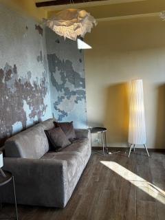 Stylish Seaside Apartment with Garden & Gulf Views - 0
