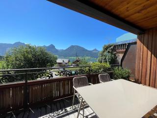 Mountains & Lake Boutique Apartment - 1