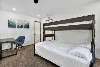 The Fox Den #2568 - 8