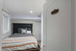 The 1731 Residence Unit 1 - 6