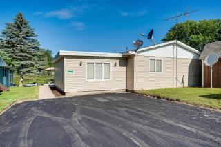 Waterfront Retreat with Dock and Yard in Reed City! - Reed City - 8